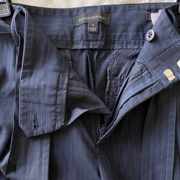 Banana Republic Navy Blue Avery Tie Stripe Pant Trousers (size 8) - Picture 8 of 16